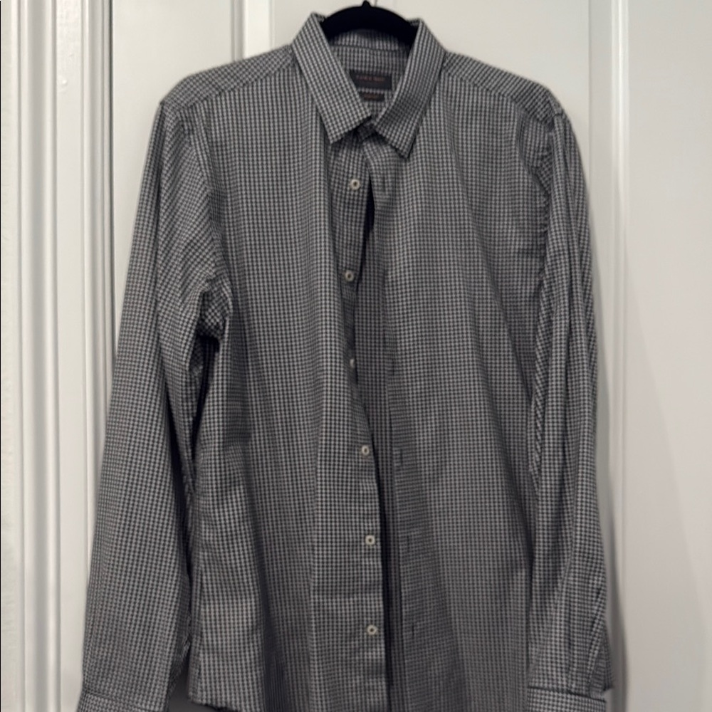 Zara Black and White Dress Shirt Modern Tailored Fit